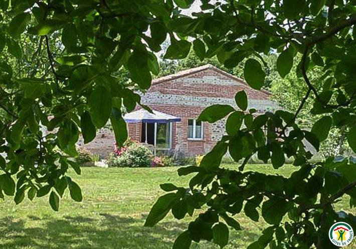 Gîte pour 4 personnes, avec Balcon/Terrasse ainsi que Terrasse et Jardin