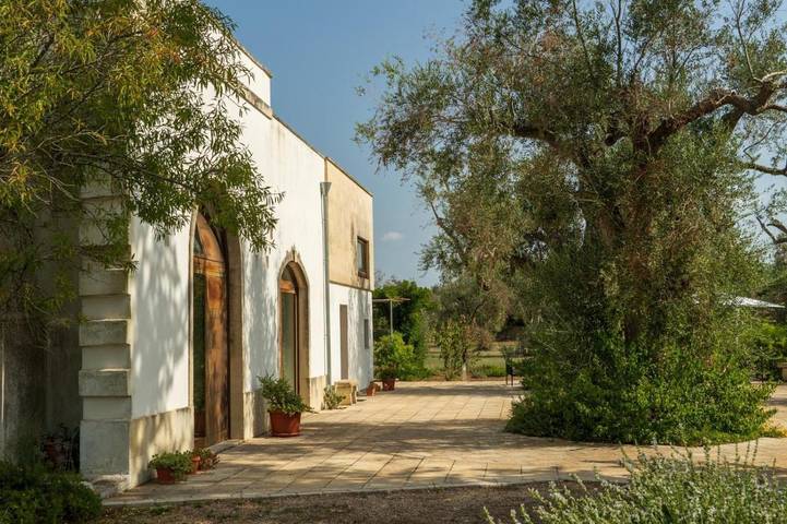 Location de vacances pour 2 personnes, avec vue et jardin à Martano - 3