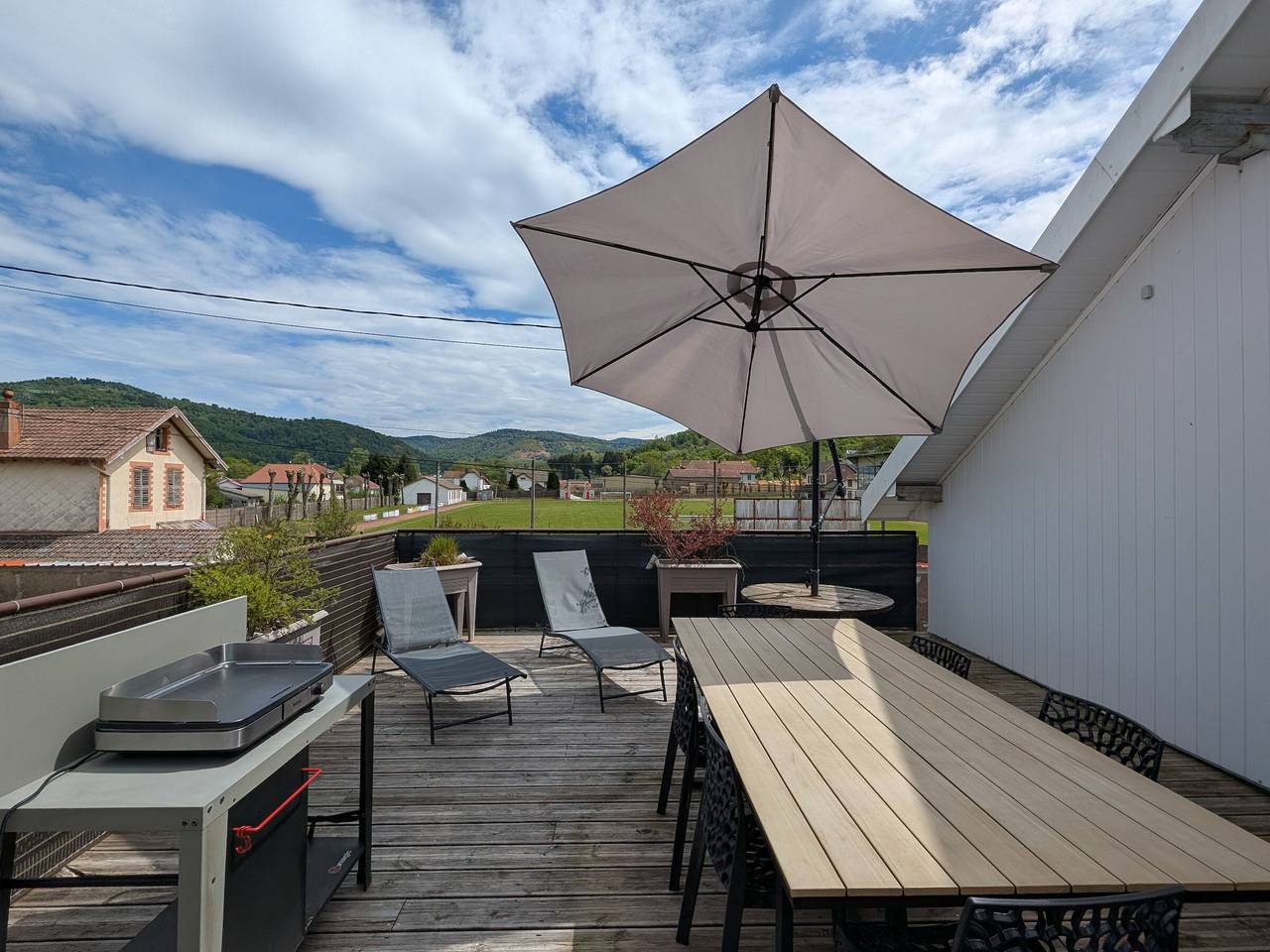 Appartement entier, Gîte lumineux pour 2 personnes dans les Hautes-Vosges in Le Thillot, Région d'Épinal