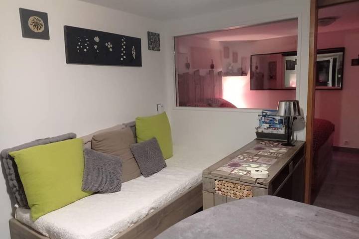 Gîte pour 3 personnes, avec Terrasse et Jardin à Sibiril - 4