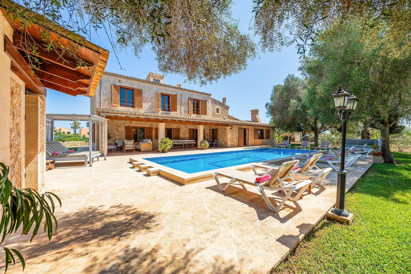 Maison de campagne "Churi" avec piscine privée, Wi-Fi et climatisation in Portopetro, Santanyí