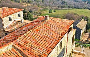 Gîte pour 8 personnes, avec terrasse à Issirac