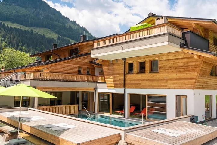 Apartmenthotel für 24 Personen, mit Sauna und Pool sowie Terrasse - 1