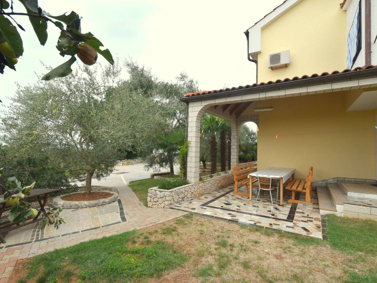 Appartamento vacanze a Njivice a partire da 251€ a notte