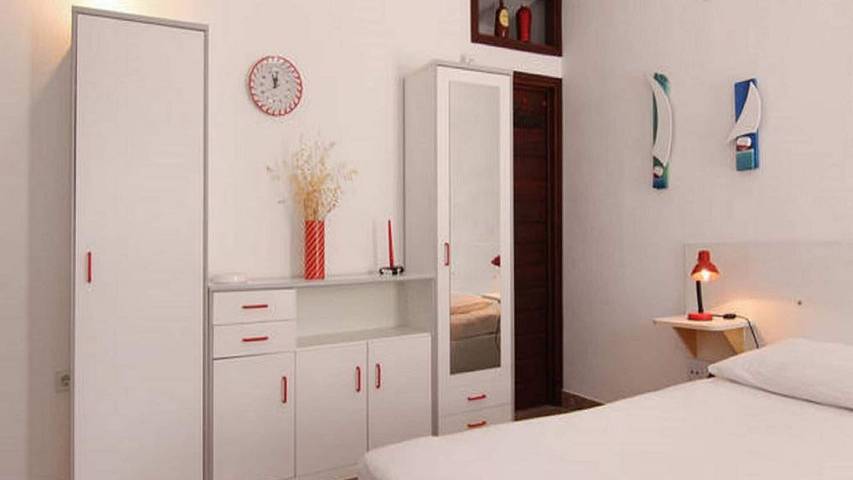 Gîte pour 3 personnes, avec terrasse à Bol - 3