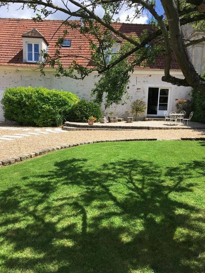 Gîte pour 13 personnes, avec jardin à Ocquerre - 2