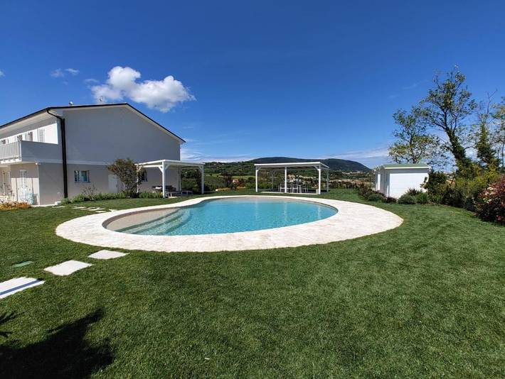 B&b per 2 persone, con Terrazza e Giardino nonché Piscina e Panorama a Sirolo