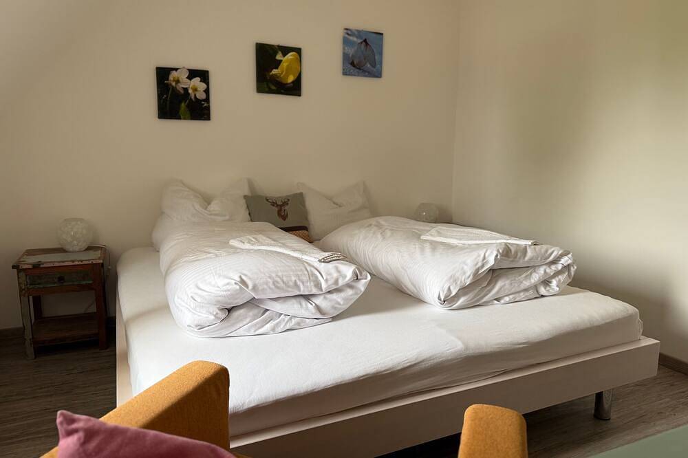 Ganze Wohnung, Doppelzimmer für 2 Gäste mit 14m² in Rottenbuch in Rottenbuch, Romantische Straße