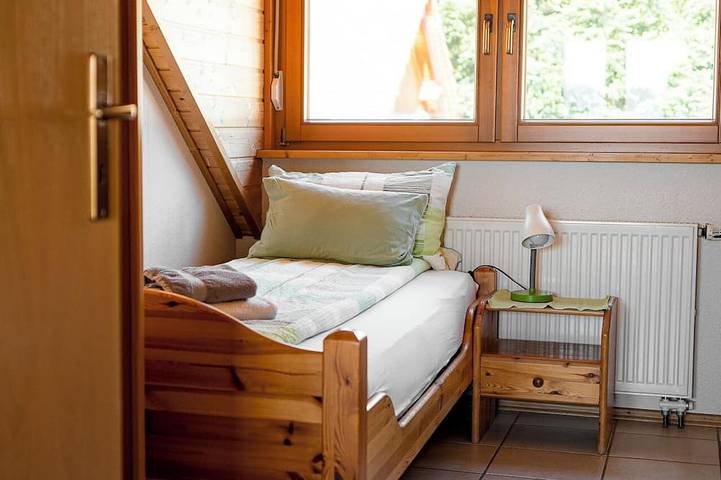 Ferienhaus für 10 Personen, mit Terrasse und Garten sowie Pool in Rothenberg - 2