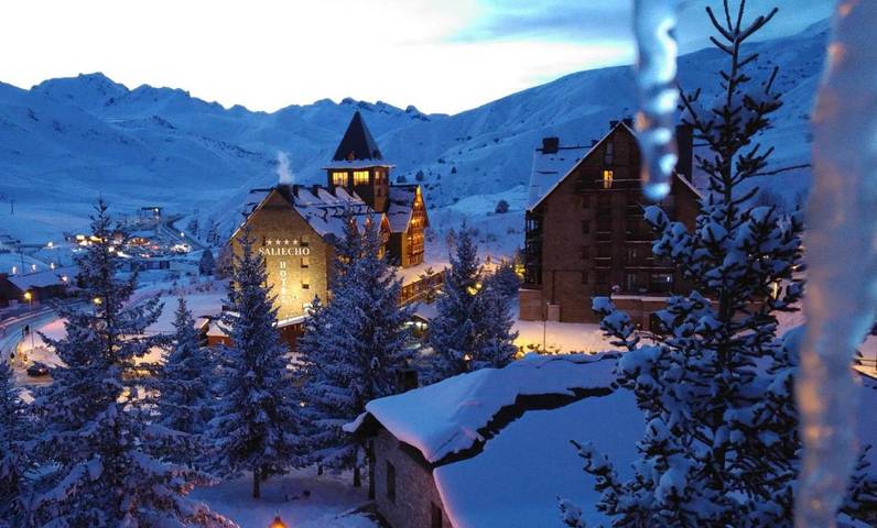 Apartamento para 2 personas, con Terraza y Jardín además de Piscina y Sauna en Formigal (Esquí)