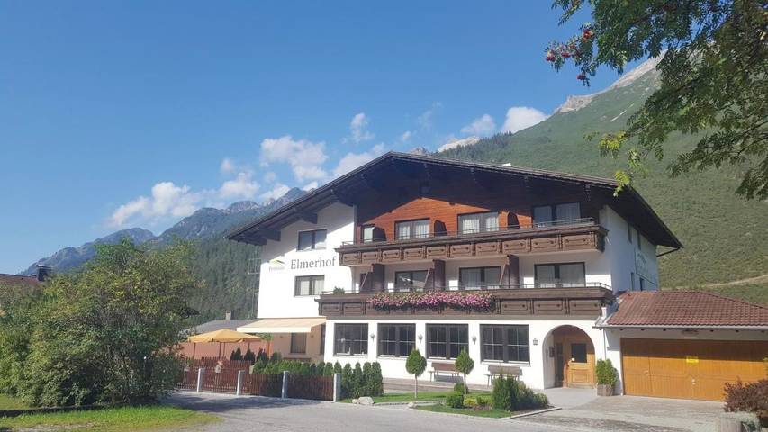 Ferienhaus für 2 Personen, mit Terrasse und Ausblick in Elmen