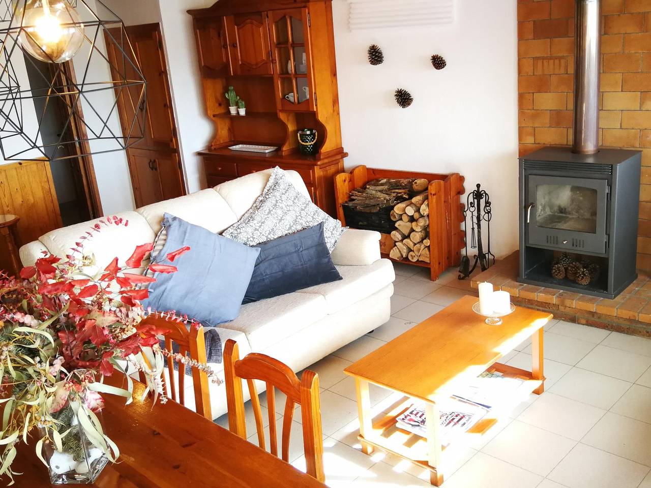 Apartamento vacacional entero, Apartamento 3 hab. Chimenea, Vistas, Mascotas Ok y Lavavajillas in Bellver de Cerdaña, Pirineo Catalan