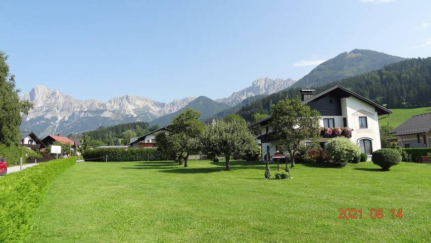 Ferienwohnung für 4 Personen, mit Ausblick und Garten sowie Balkon - 1