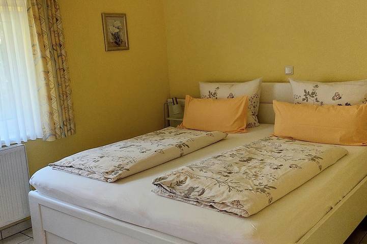 Ferienhaus für 4 Personen, mit Terrasse und Garten in Papenburg - 2