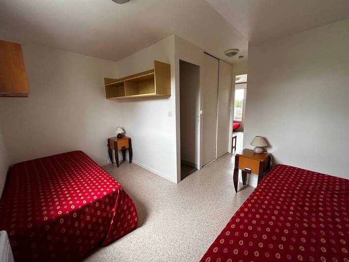 Ganze Wohnung, Helle Wohnung mit Wi-Fi 150m von Kurort in La Roche-Posay, Vienne