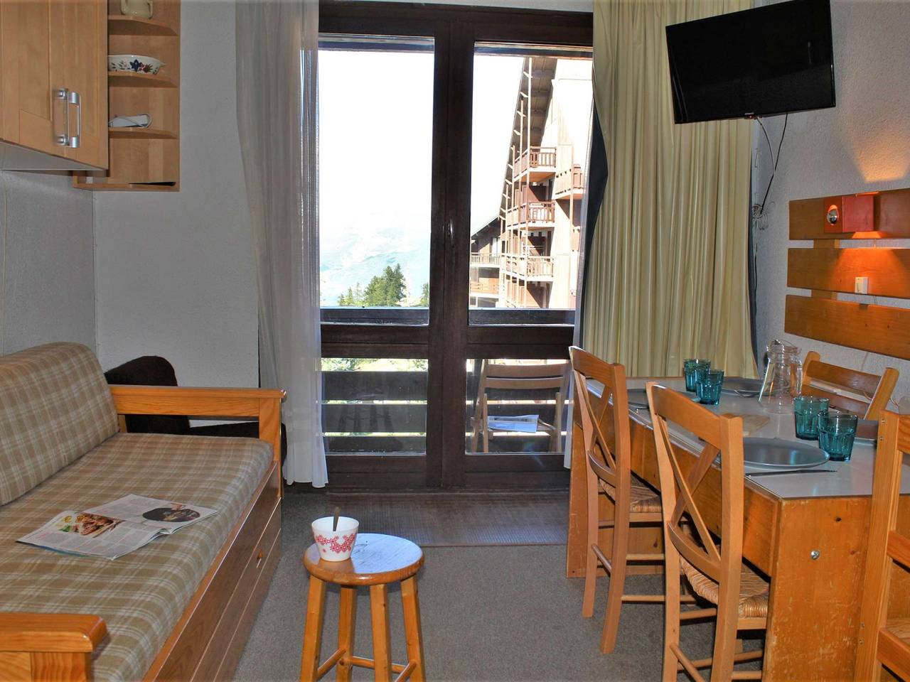Appartement entier, Studio cabine 4 pers, pied de pistes, animaux acceptés – Risoul 1850 in Station de Risoul, Risoul