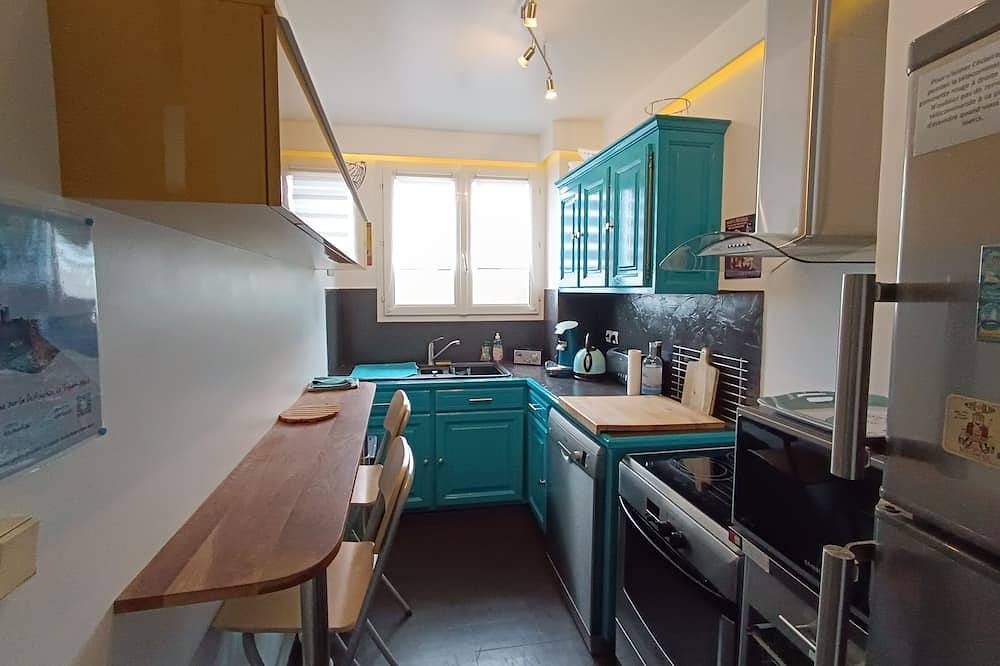 Entire apartment, Apartment 40 m2, very comfortable, south facing, Le Tréport, full center and beach in Le Tréport, Dieppe region