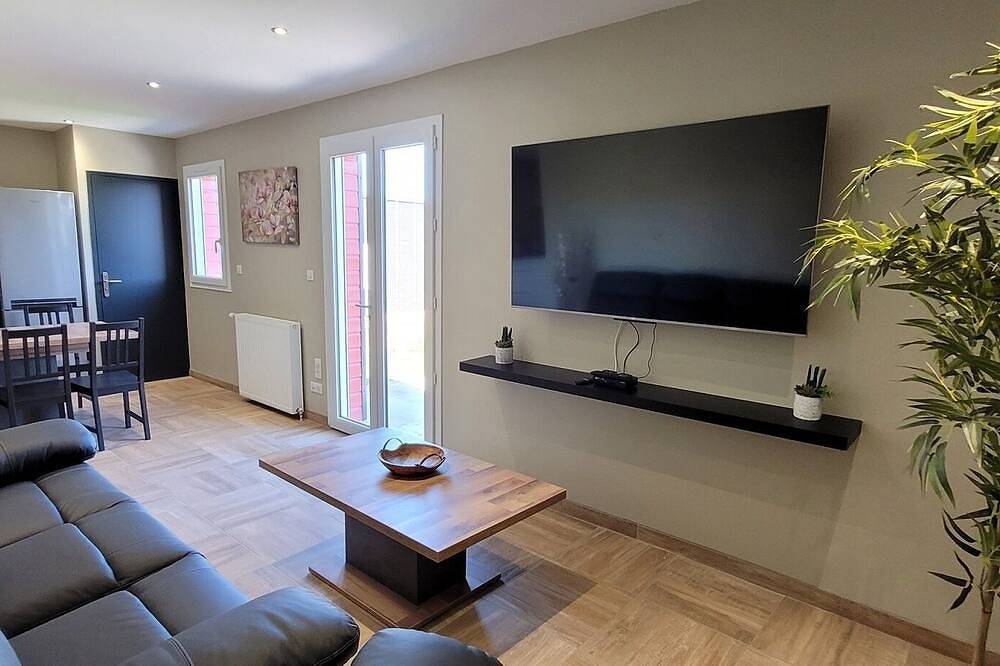 Gîte \"Les Deux Eaux\" - 230m2 - Piscine Intérieure de 12m, Spa, Sauna, Hammam in Sauchay, Région de Dieppe