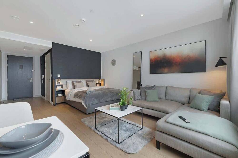 Ganze Wohnung, Amazing Location for Couples with Gym and Pool in Greater Manchester