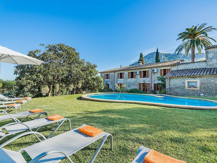 Villa for 8 people, with garden and pool - 1