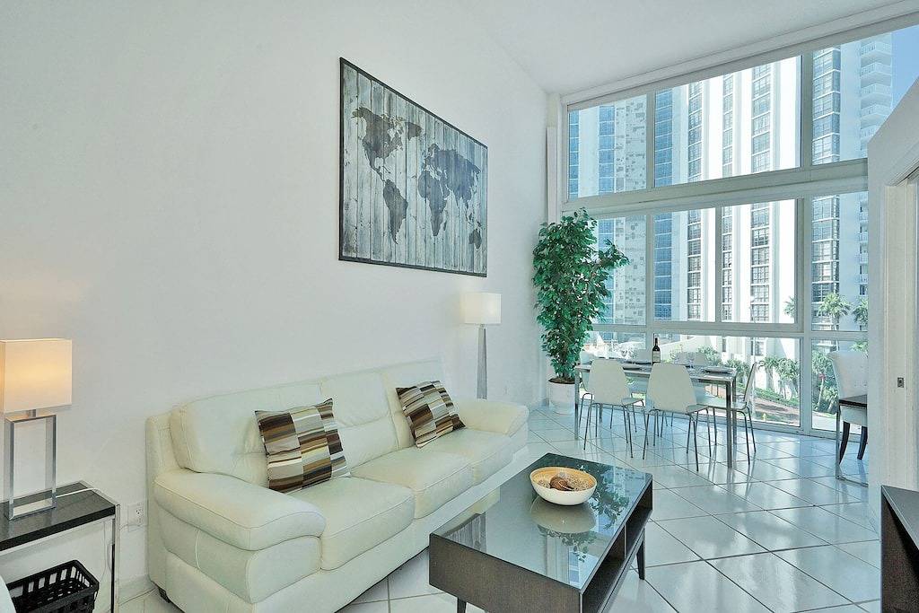 Ganze Wohnung, 2 Schlafzimmer Wohnung am Strand in Miami Beach in Atlantic Heights, Miami Beach