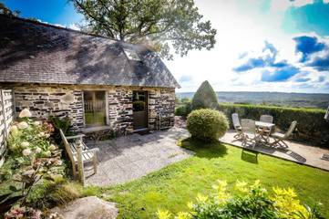 Gîte pour 3 personnes, avec vue et jardin à Paimpont