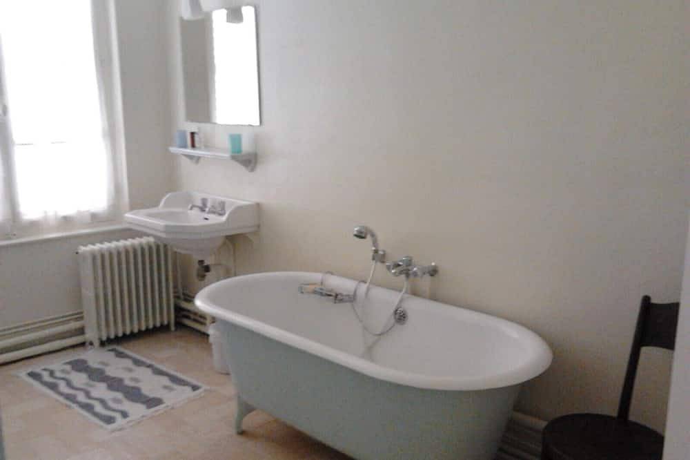 Grande villa avec jardin à Houlgate, bord de mer à 2 h de Paris in Saint-Sauveur-de-la-Mer, Région de Lisieux