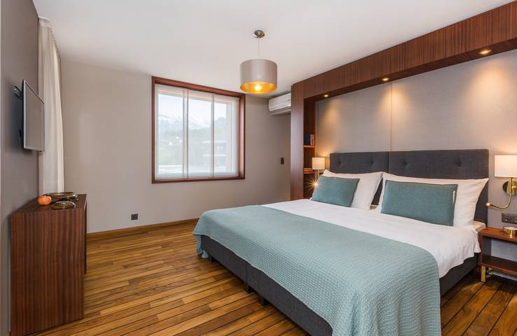 Ferienhaus für 6 Personen, mit Pool und Sauna sowie Ausblick und Balkon - 1