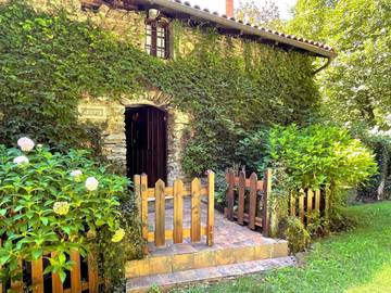 Casa de vacaciones para 8 personas, con vistas y jardín, Se admiten mascotas en Cinco Villas (Navarra)