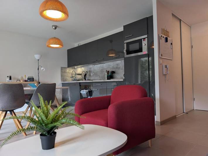 Appartement de vacances pour 5 personnes, avec Terrasse ainsi que Jardin et Vue