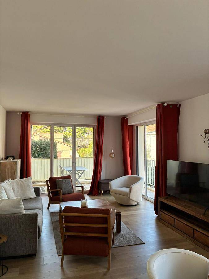 Gîte pour 6 personnes, avec Balcon ainsi que Terrasse et Vue dans Plage de la Salis - 2