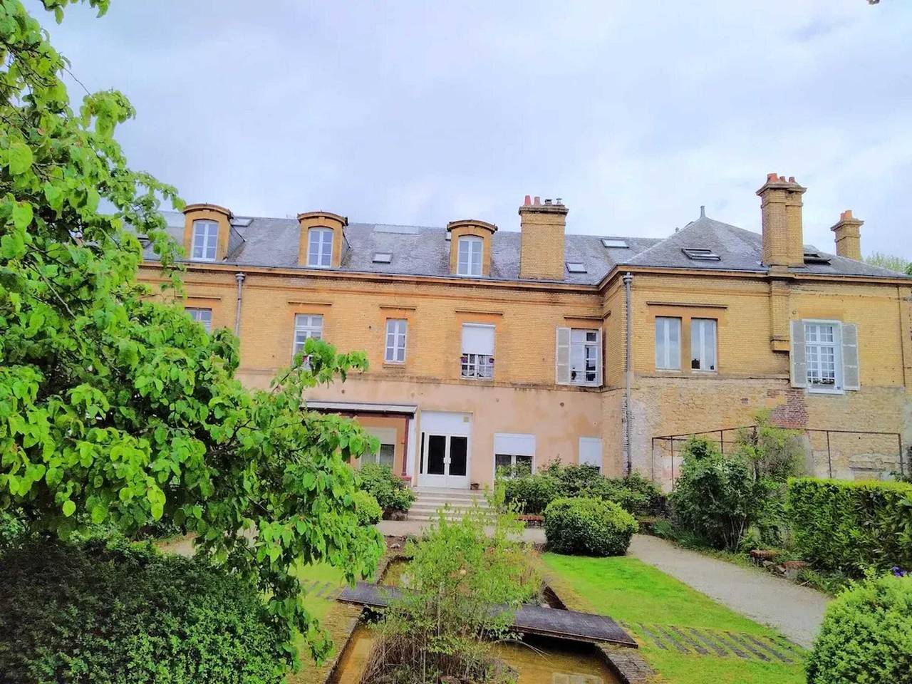Ganzes Studio, Gemütliches Studio in Sedan mit eingezäunten Garten 22 m² in Sedan, Ardennen