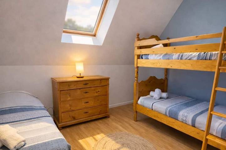 Location de vacances pour 8 personnes, avec terrasse et jardin à Saint-Fargeau - 3