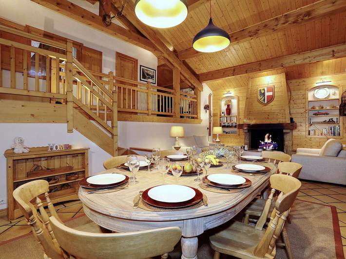 Chalet pour 10 personnes, avec balcon dans Courchevel 1850