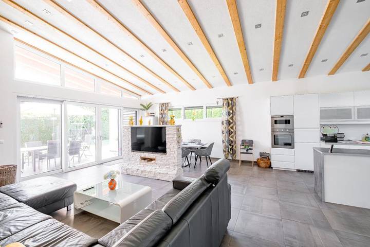 Ferienhaus für 6 Personen, mit Balkon und Terrasse