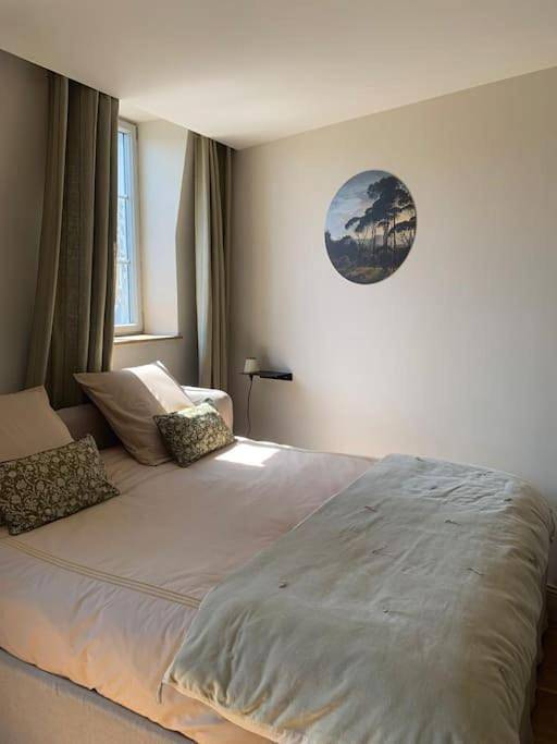 Appartement entier, One-Bedroom Apartment in Écouen, Val-d'Oise