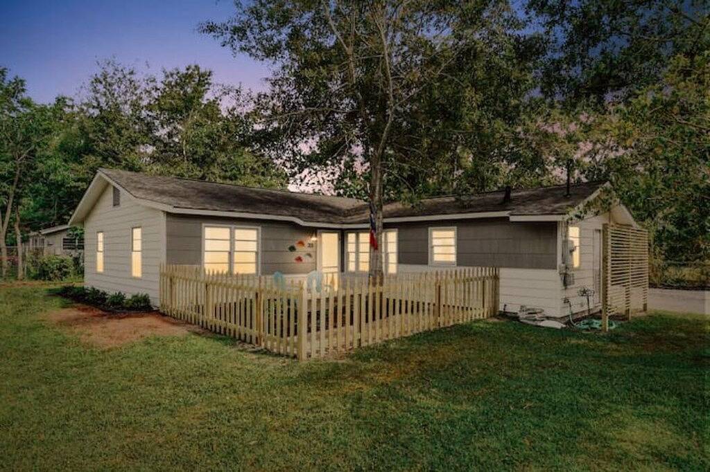 Your quaint family-friendly getaway on the Coast! in Bay St. Louis, Mississippi Gulf Coast