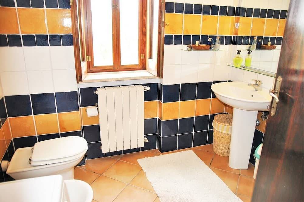 Villa Sascia - Sotto - Independent apartments with shared pool in Sperlonga, Latina Provinz