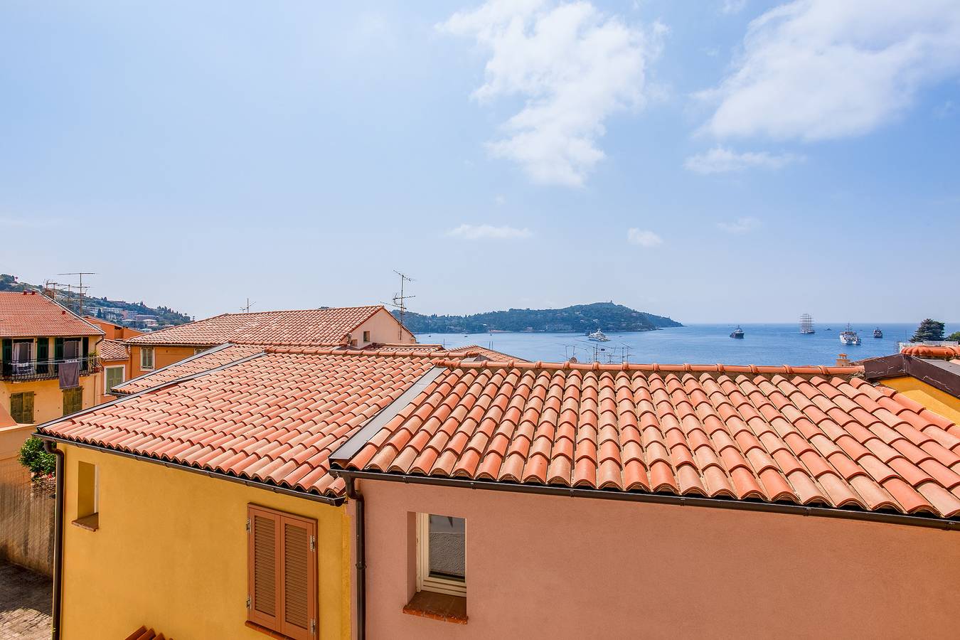 Entire apartment, Bay View Ap4470 By Riviera Holiday Homes in Villefranche-sur-Mer, Nice region