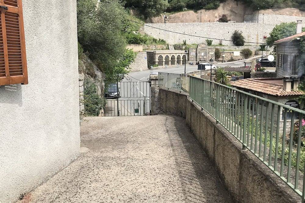 Appartement entier, Apartment ideally located in Olmeto in South Corsica in Olmeto, Arrondissement de Sartène