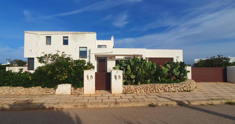 Location de vacances pour 14 personnes, avec jardin et piscine à Cala Morell - 4