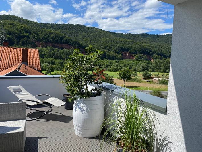Ferienwohnung für 6 Personen, mit Balkon und Balkon/Terrasse sowie Terrasse in Main-Odenwald - 2