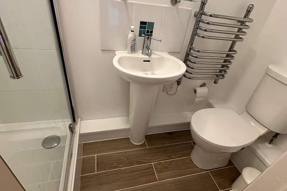 Modern well equipped townhouse, 2 min walk from Crooklets Beach in Bude, Cornwall