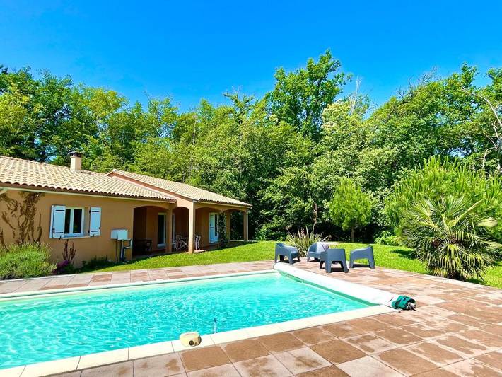 Location de vacances pour 6 personnes, avec jardin et piscine, animaux acceptés à Notre-Dame-de-Sanilhac - 2