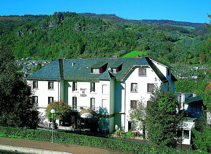 Hôtel pour 4 personnes, avec jardin et piscine, animaux acceptés
