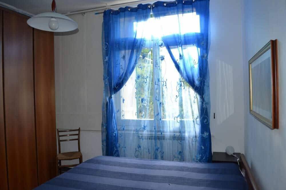 Apartamento entero, Tranquila casa rodeada de vegetación a pocos pasos del mar. Impresionante Vista. Estacionamiento privado in Sestri Levante (City), Sestri Levante