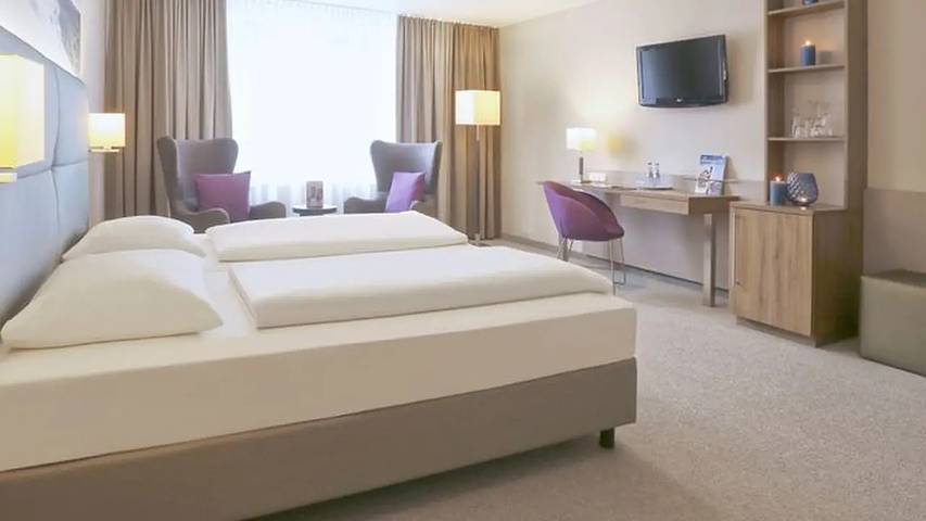 Hotel für 2 Personen, mit Sauna und Balkon in Emden - 4