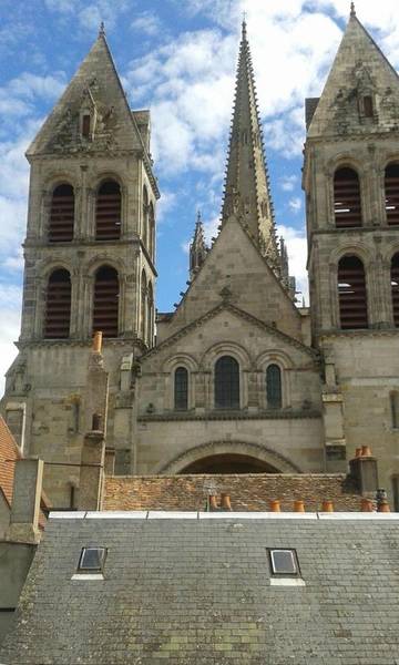 Chambre d’hôte pour 4 personnes, avec vue à Autun