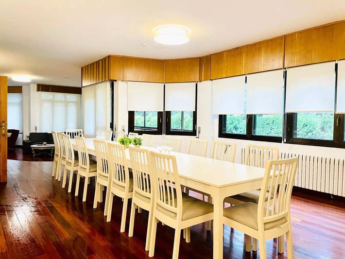 Chalet para 17 personas, con Balcón y Terraza además de Jacuzzi y Jardín en Provincia de Huesca - 3