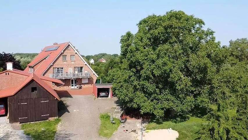 Ferienwohnung für 5 Personen, mit Garten in Krautsand
